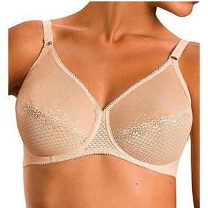 Chantelle 1660, Seamless Molded Underwire Bra, 34C